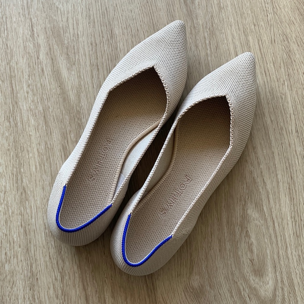 ✨SOLD ✨ Rothy’s flats Ecru color